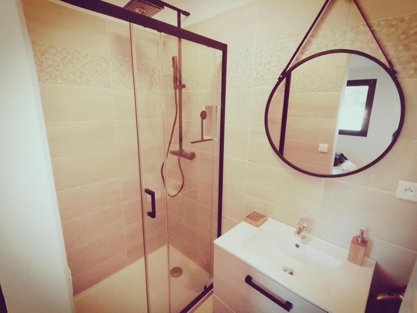 Gite De Charme Spa Privatif L'Oustau Di Tonin มาโลแซน ภายนอก รูปภาพ