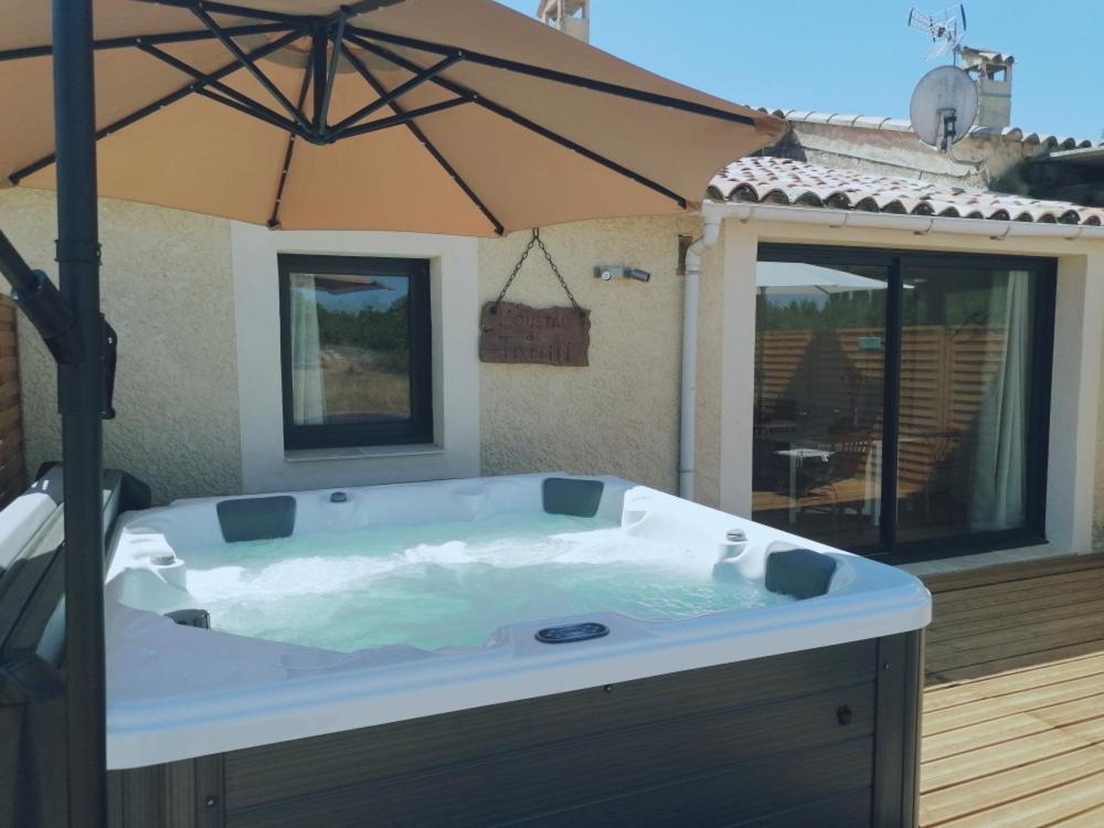 Gite De Charme Spa Privatif L'Oustau Di Tonin มาโลแซน ภายนอก รูปภาพ
